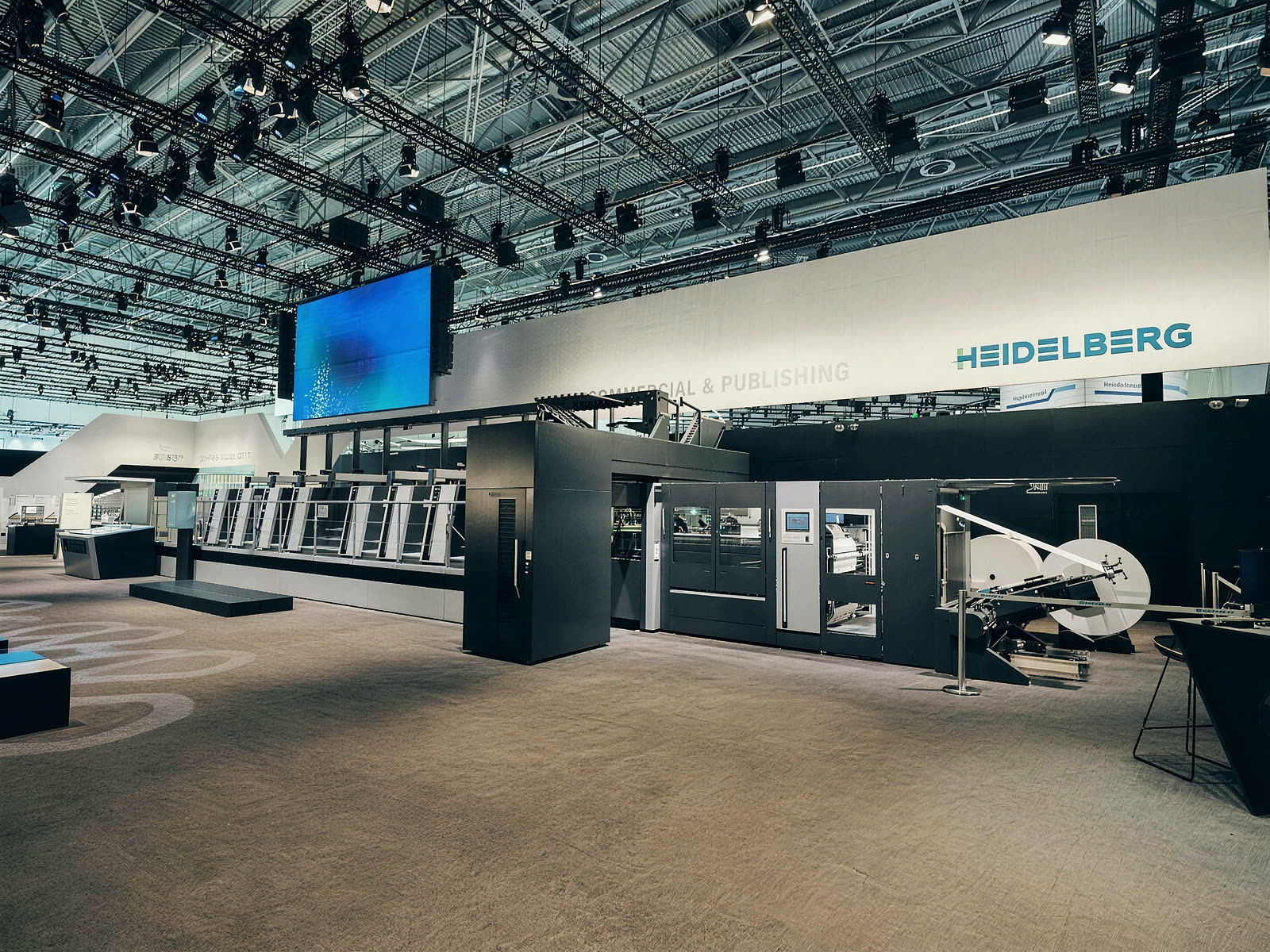 Messestand und Pressekonferenz auf der Druckmesse, Foto von VYSUALIZED