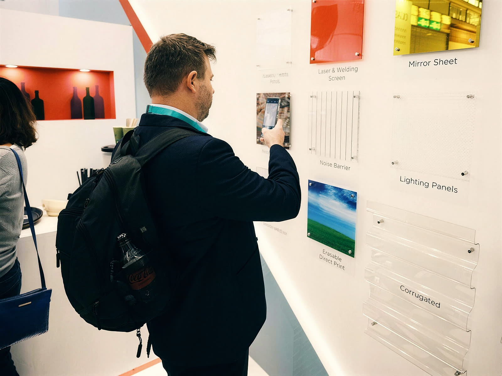 Messestand auf der Kunststoffmesse, Foto von VYSUALIZED