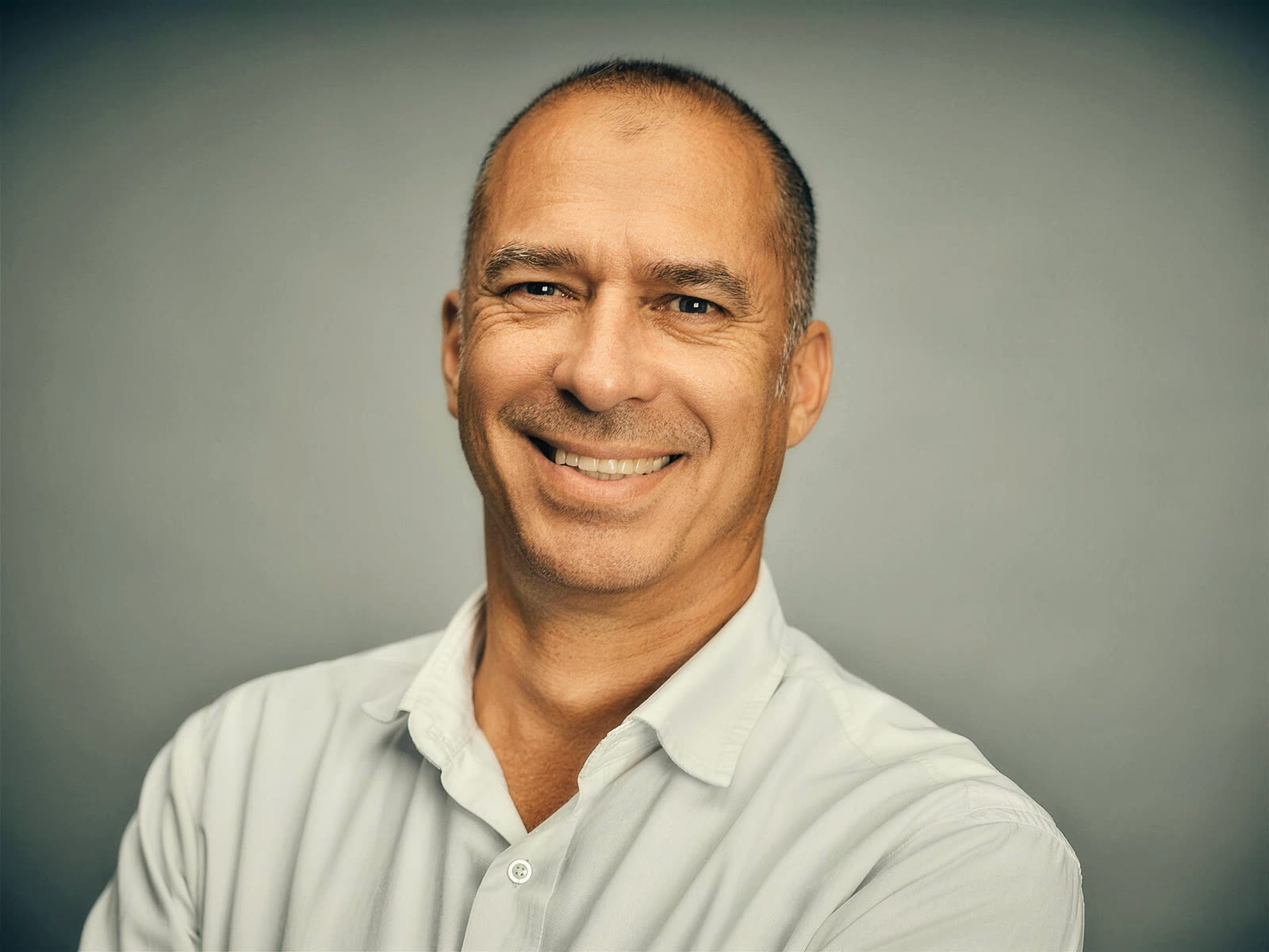 Business-Portrait, fotografiert von VYSUALIZED