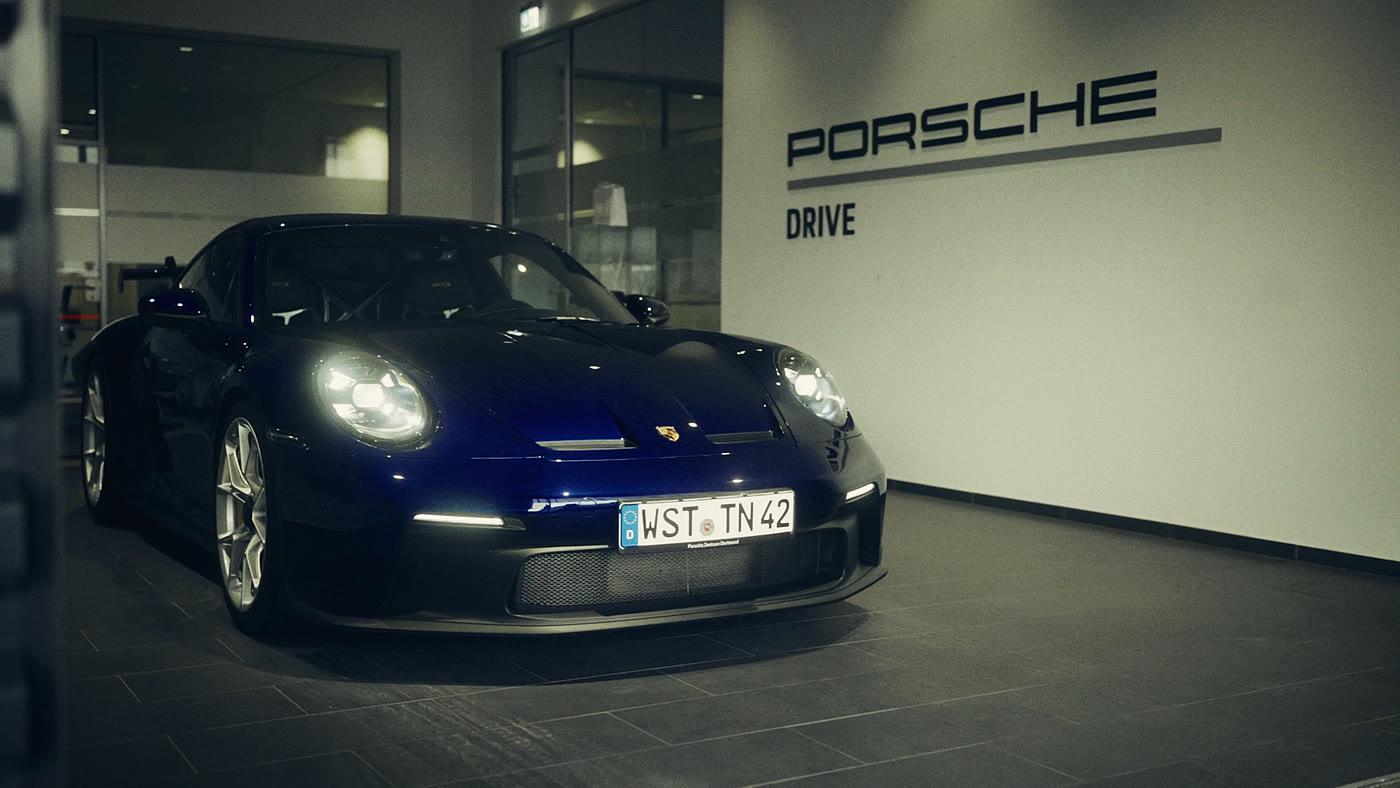 Porsche GT3 im Showroom
